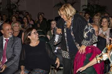 Los farmaceúticos de Las Palmas reconocen a las teldenses Pino Oliva y Mercedes Martín por sus 50 años de colegiada/TA.